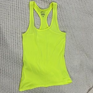 Nike women’s XS workout tank, excellent condition